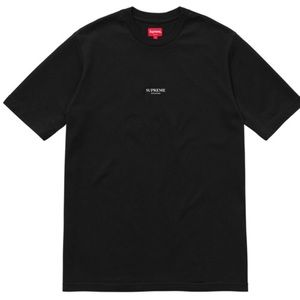 🔥NWT Supreme first and best tee🔥